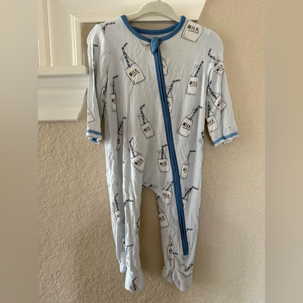 Mud pie Milk onesie (0-3m)